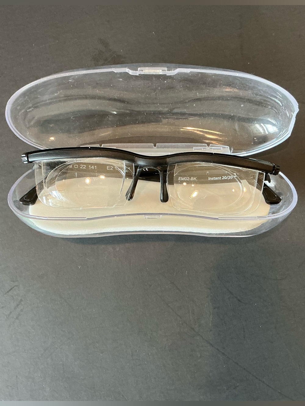 Dial Adjustable Focus Black Reading Glasses and Case